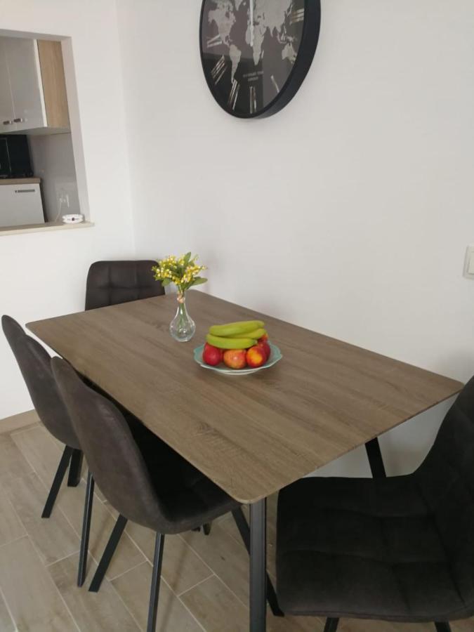 Kameni Put Lägenhet Ražanac Exteriör bild